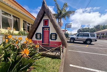 Lunch break at a local restaurant in Santana