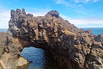 Poça das Lesmas natural lava pools at Seixal