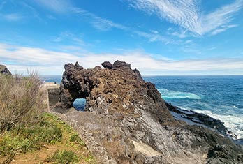 Poça das Lesmas natural lava pools at Seixal