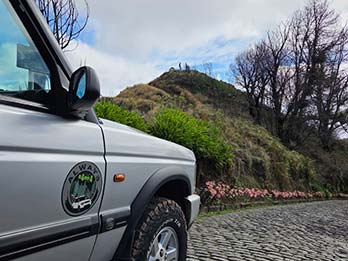 8 - 9 Central Picturesque Peaks